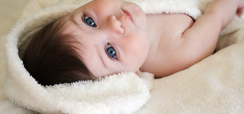 Greasy flakes on a baby's scalp (cradle cap)
